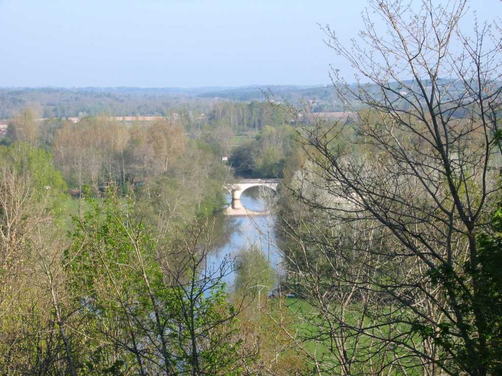 La vall&eacute;e de la Dronne